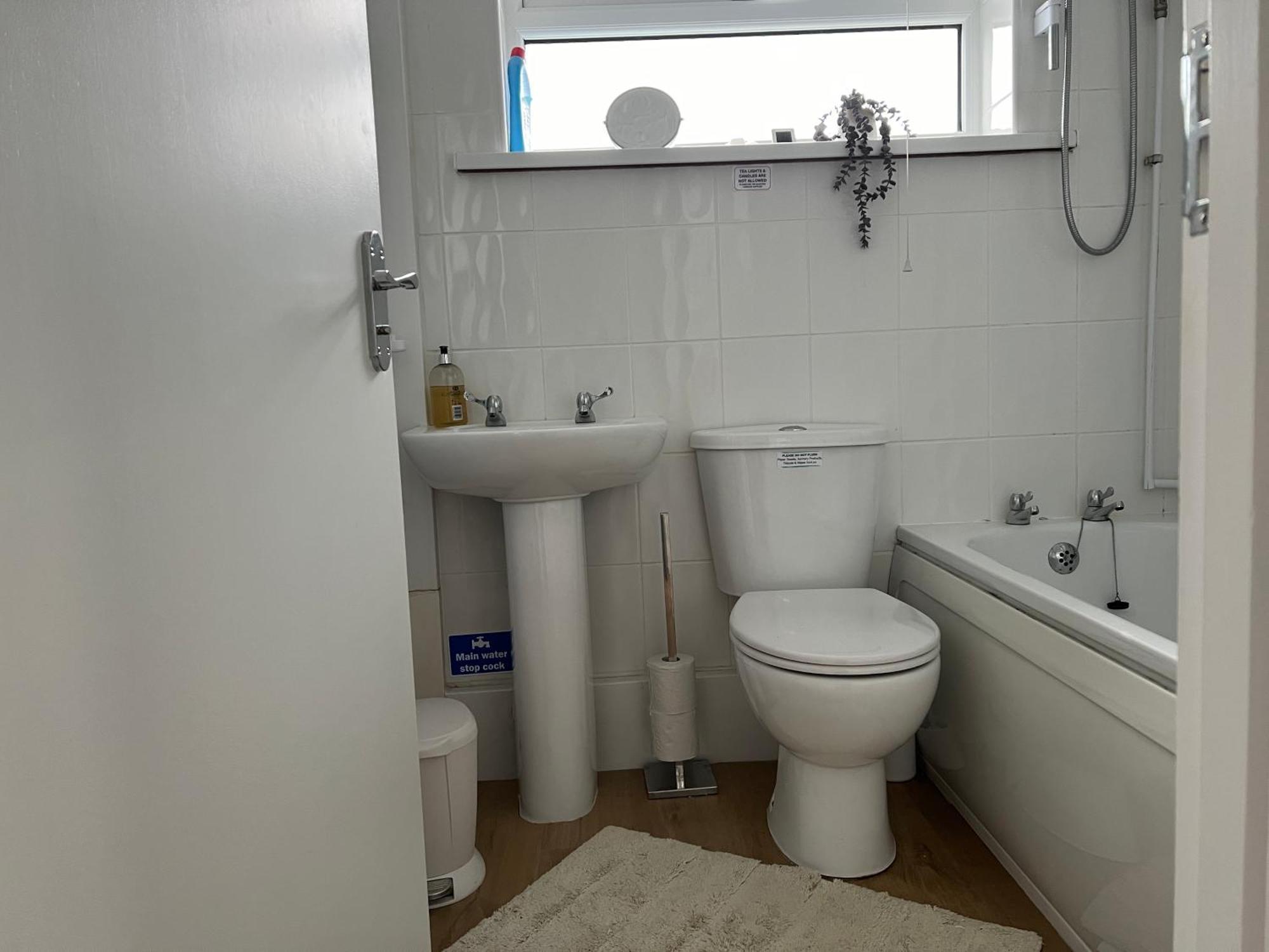 Valley View Self-Catering Coastal Bungalow In Rural West Wight Freshwater Exteriér fotografie